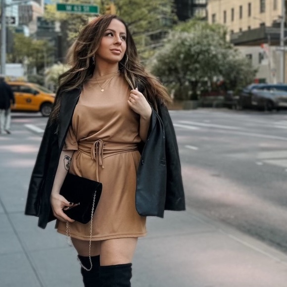 Meet your Posher, Allie - Picture 1 of 1